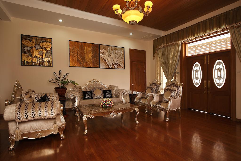 Myat Taw Win Hotel Naypyidaw Quarto foto
