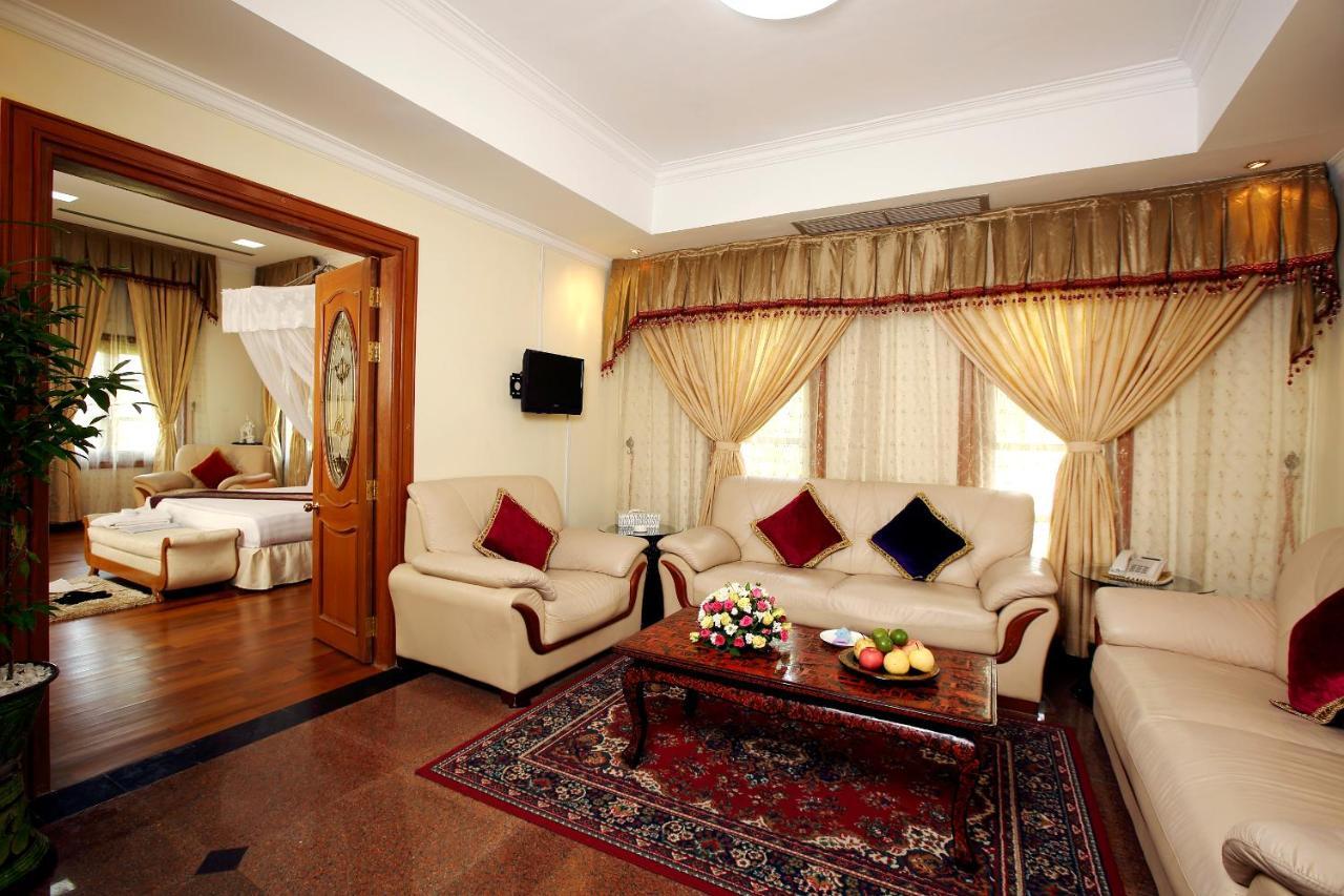 Myat Taw Win Hotel Naypyidaw Exterior foto